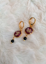 Load image into Gallery viewer, Queen Anne's and Onyx